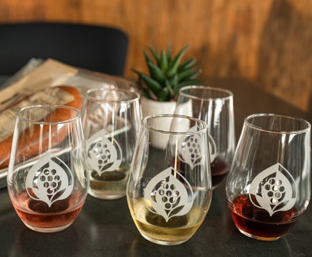 modales wine tasting